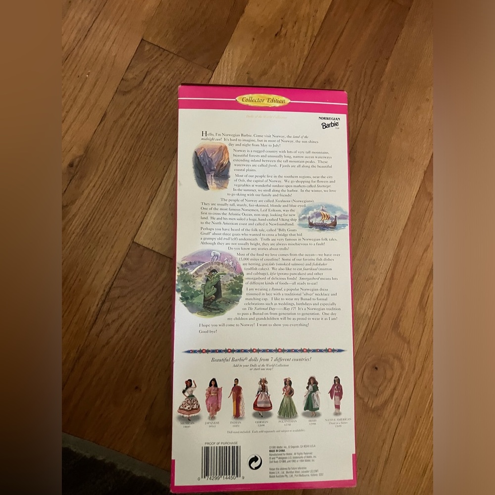 Barbie collector dolls in the boxes Around the World - Picture 8 of 10
